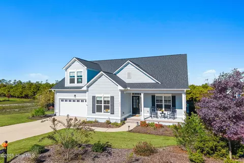 3244 Oceanic Bay Dr, Southport, NC 28461