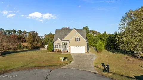 103 Glendale Pl, Pikeville, NC 27863