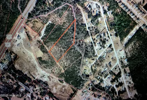 17 Off Hwy, Hampstead, NC 28443