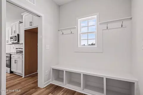 Entry Way - 207 Tuskeegee Dr, Smithfield, NC 27577 photo 3 of 6