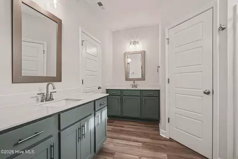 Entry Way - 207 Tuskeegee Dr, Smithfield, NC 27577 photo 4 of 6