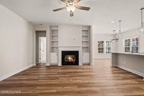 Living - 207 Tuskeegee Dr, Smithfield, NC 27577 photo 2 of 4