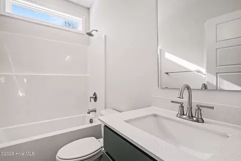 Bath - 207 Tuskeegee Dr, Smithfield, NC 27577 photo 1 of 1