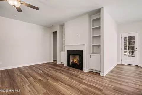 Living - 207 Tuskeegee Dr, Smithfield, NC 27577 photo 3 of 4