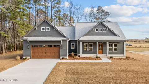 98 E Morning Glory Dr, Minnesott Beach, NC 28510