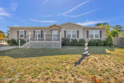 516 Soundside Dr, Wilmington, NC 28412