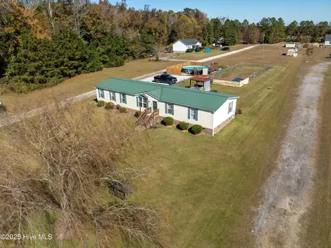 152 Whaley Field Rd, Jacksonville, NC 28540