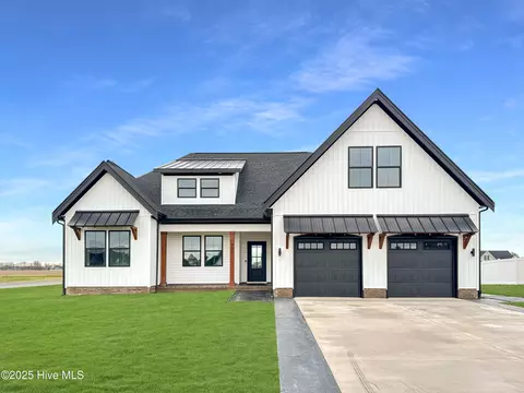 11112 Yawl St, Elizabeth City, NC 27909