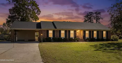 3002 Johnson St, Kinston, NC 28504