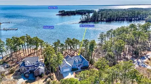 385 Peninsula Dr, Oriental, NC 28571