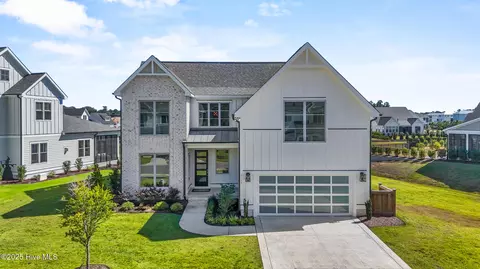 8246 Winding Creek Cir, Wilmington, NC 28411