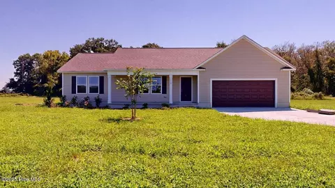 1358 St John Church Rd, La Grange, NC 28551