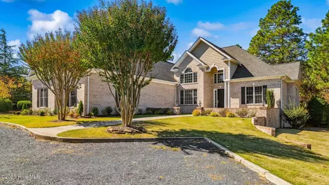 30 New Castle Pl, Pinehurst, NC 28374