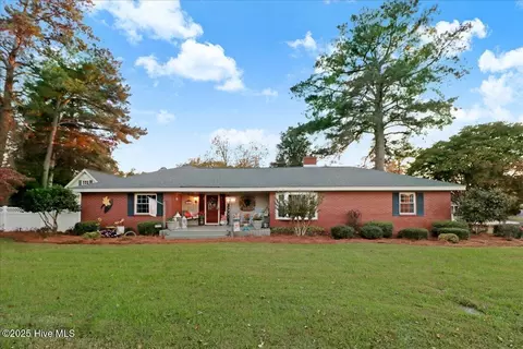 200 Barnes St, Fremont, NC 27830