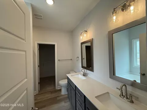 Bath - 189 Yardley Dr, Smithfield, NC 27577 photo 1 of 3