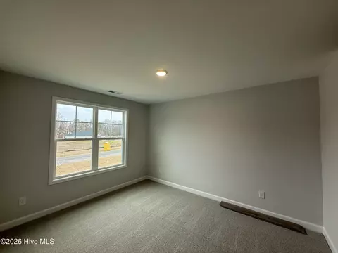 Bedroom - 189 Yardley Dr, Smithfield, NC 27577 photo 5 of 5