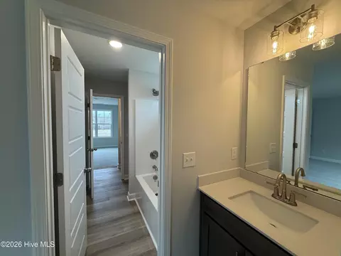Bath - 189 Yardley Dr, Smithfield, NC 27577 photo 3 of 3