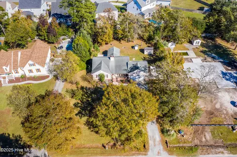 410 Masters Ln, Hampstead, NC 28443 photo 6