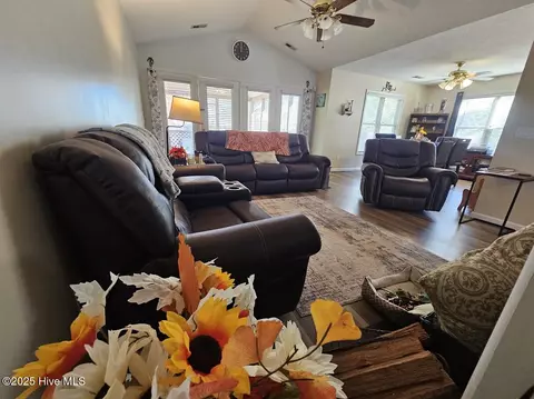 410 Masters Ln, Hampstead, NC 28443 photo 18