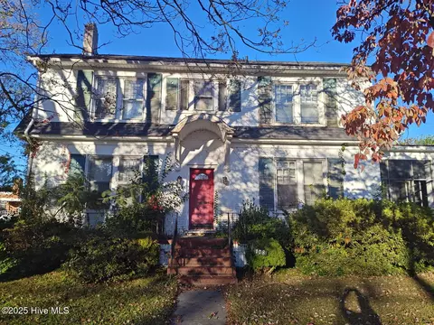 108 Church St W, Ahoskie, NC 27910