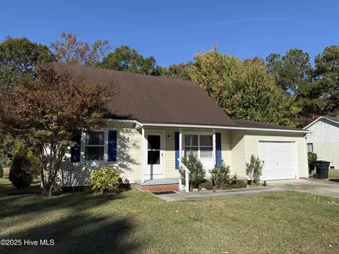 1725 Edgewood Dr, Elizabeth City, NC 27909