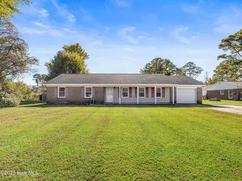 514 E Springhill Ter, Jacksonville, NC 28546
