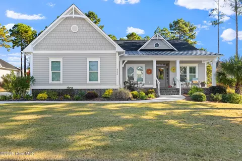 8556 Pine Nut Dr NE, Leland, NC 28451
