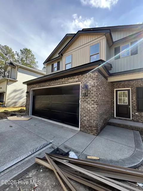 502 Bald Eagle Dr, Vass, NC 28394
