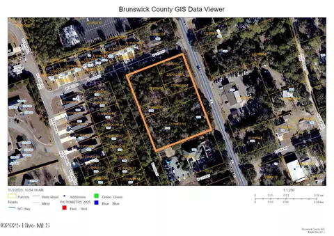 1313 N Howe St, Southport, NC 28461
