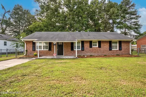 903 Martin Luther King Jr Dr, Tarboro, NC 27886