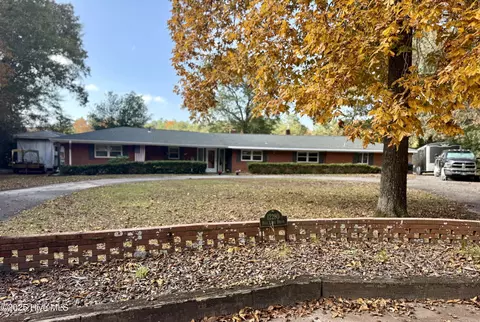 12280 Fair Ln, Laurinburg, NC 28352