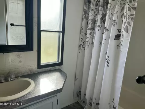 Bath - 112 Stephen Willis Rd, Williston, NC 28579 photo 2 of 4