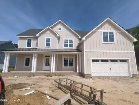 985 Hunter Grace Dr, Winterville, NC 28590