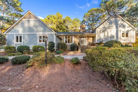 4 Belair Ct, Pinehurst, NC 28374