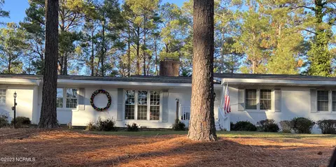 110 Branch Rd, Southern Pines, NC 28387