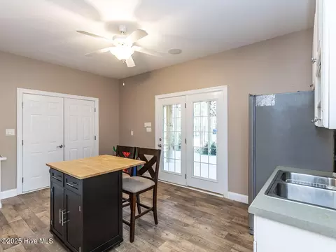 Kitchen - 129 Sunset Dr, Cedar Point, NC 28584 photo 4 of 5