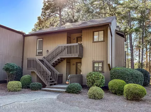 10 Pine Tree Rd #203, Pinehurst, NC 28374
