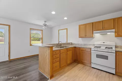 Kitchen - 102 Perrys Way, Grandy, NC 27939 photo 1 of 2