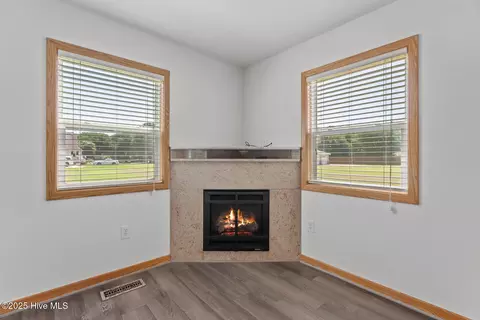 Living - 102 Perrys Way, Grandy, NC 27939 photo 4 of 5