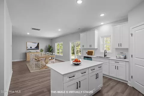 7018 Bayberry Park Dr, New Bern, NC 28562