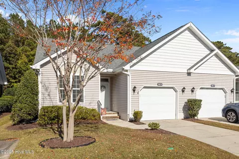 502 Village Green Dr #B, Morehead City, NC 28557
