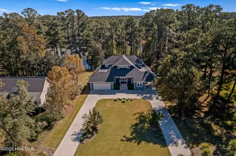 6505 Walden Pond Ln, Southport, NC 28461