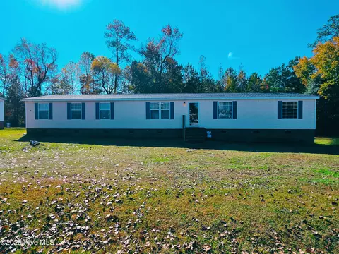 206 Clifton Ridge Dr, Pikeville, NC 27863