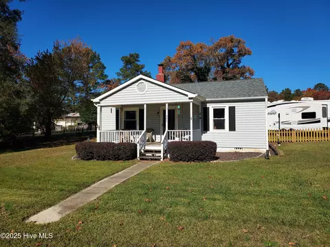446 Camp Easter Rd, Lakeview, NC 28350
