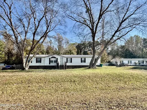 110 Hidden Creek Dr, Swansboro, NC 28584
