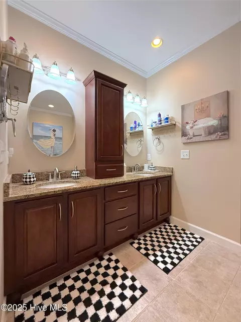 Bath - 349 Barwick Dr, Washington, NC 27889 photo 8 of 9
