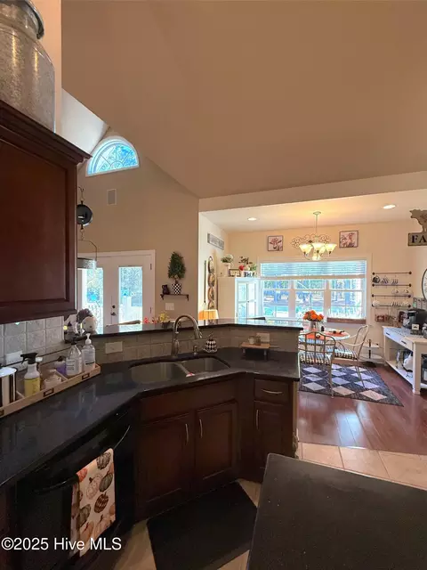 Kitchen - 349 Barwick Dr, Washington, NC 27889 photo 4 of 7