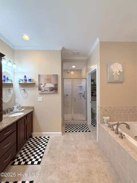 Bath - 349 Barwick Dr, Washington, NC 27889 photo 7 of 9