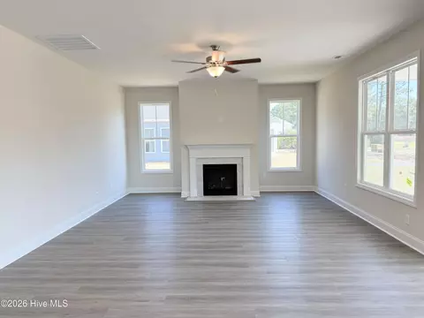 523 Country Club Villa Dr, Shallotte, NC 28470