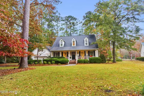 807 Thyme Ct, New Bern, NC 28562